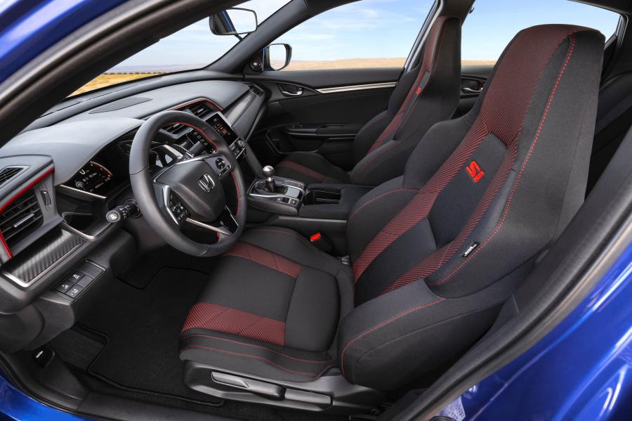 Интерьер Honda Civic Si Sedan (FC) 2019 года  (NA) (фото 19 из 43)